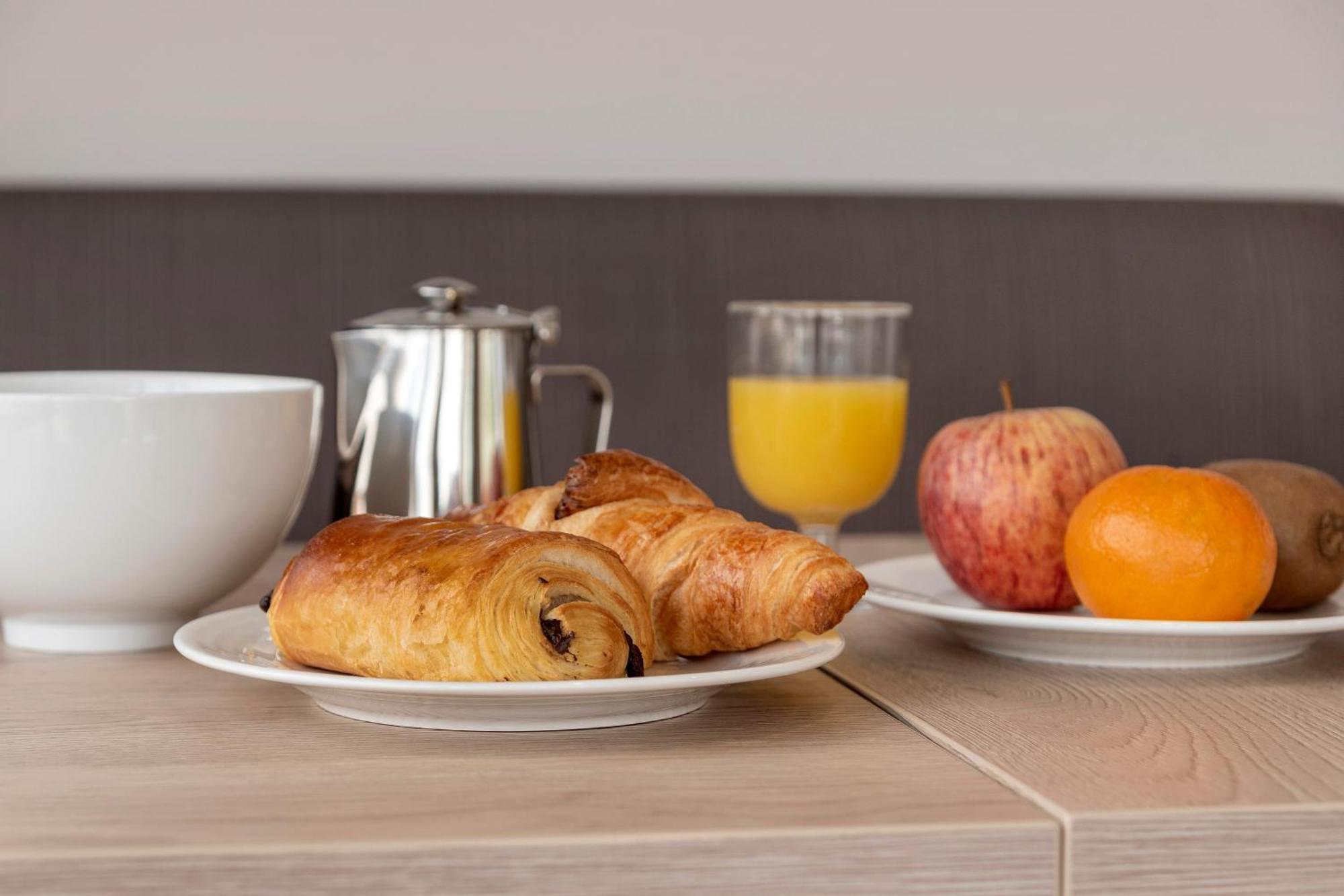 Ace Hotel Paris Sud Villabe Екстериор снимка