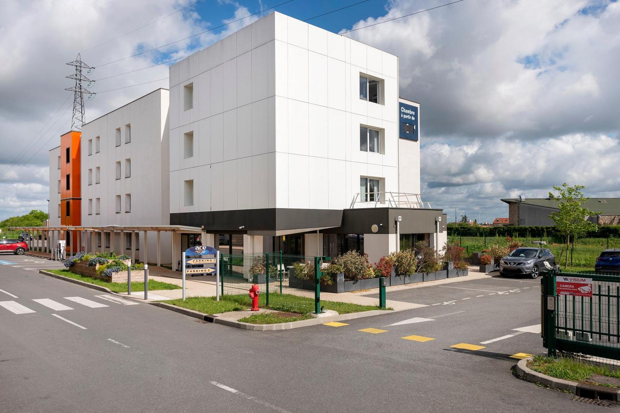 Ace Hotel Paris Sud Villabe Екстериор снимка